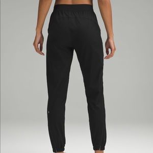 Lululemon Adapted State High-Rise Jogger - Black - Size 4